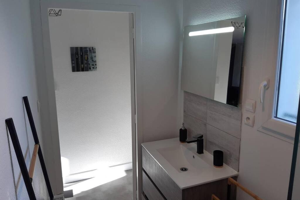 Superbe appartement Le New-York View en centre ville - Parking gratuit La Roche-Chalais Extérieur photo