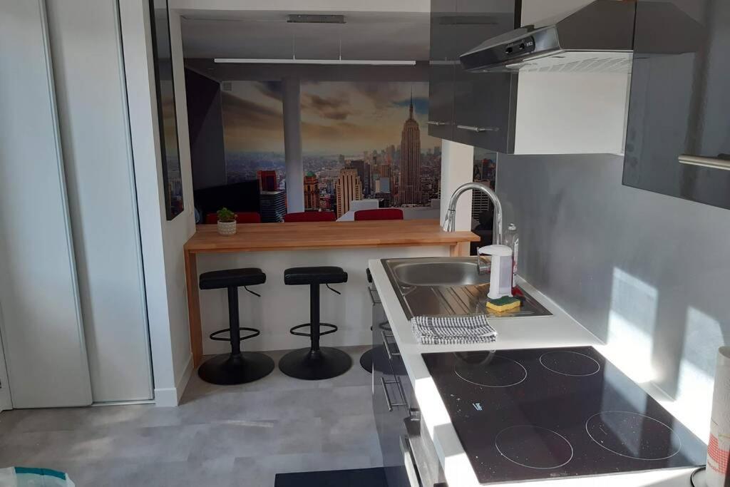 Superbe appartement Le New-York View en centre ville - Parking gratuit La Roche-Chalais Extérieur photo